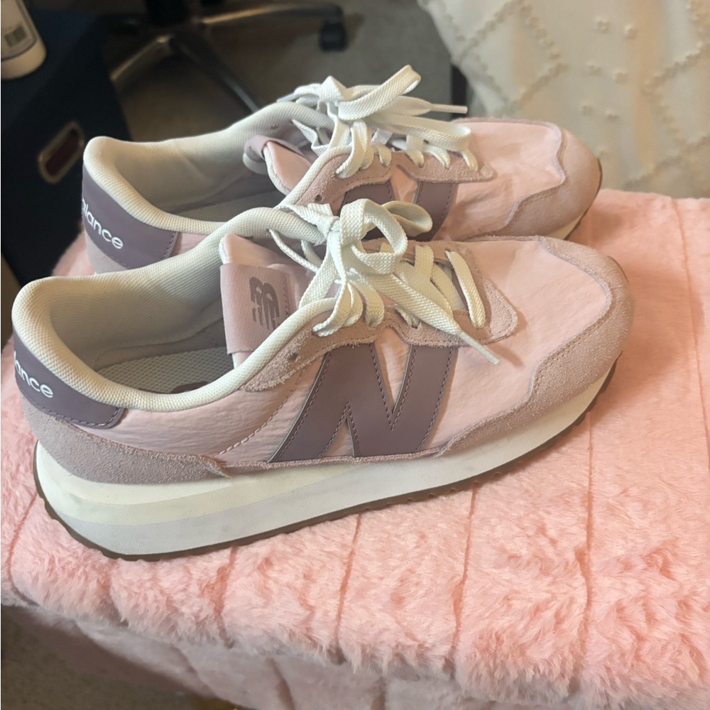 New Balance Women's Light Pink and Lavender Sneakers. Style 237